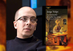 A photograph of Jorge Volpi with the cover to his book La invencion de todas las cosas